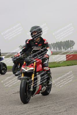 media/Nov-29-2025-TrackDaz (Sat) [[10ae2d9bce]]/Around the Pits/